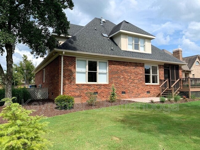 Building Photo - 8011 Dancing Fern Trail