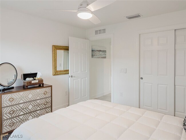 Building Photo - 5690 Mayflower Way