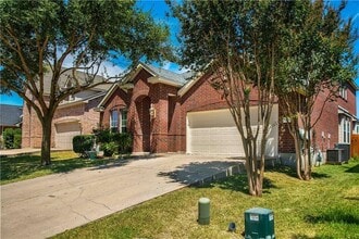 Building Photo - 2824 Mission Tejas Dr