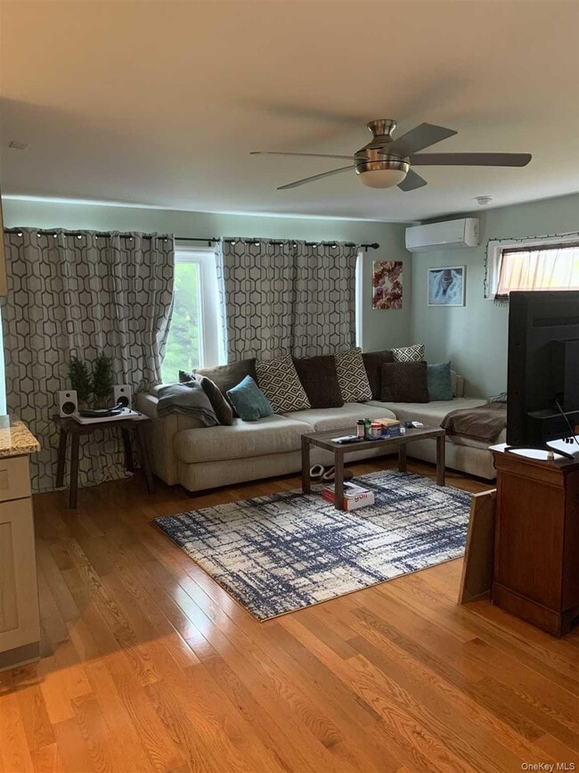 Building Photo - 322 Sunset Hill Rd E