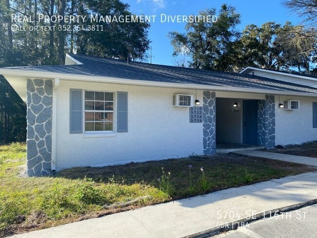 Building Photo - 5704 SE 116th St