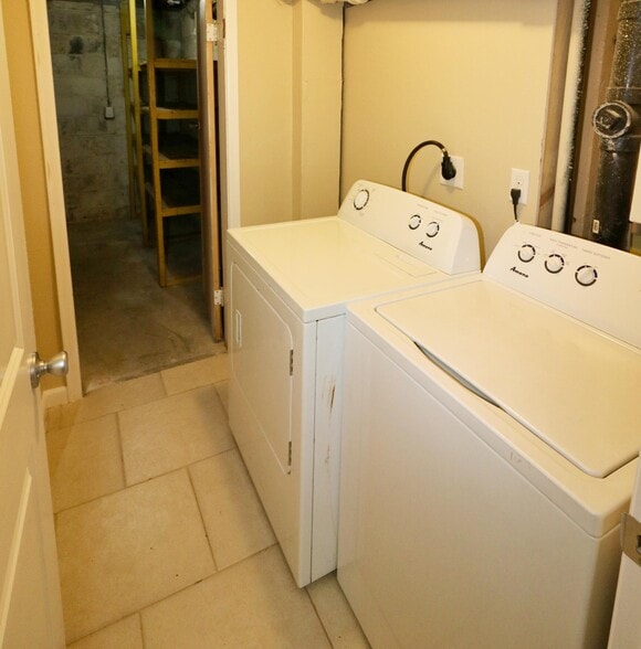 Laundry Room - 1321 Verbena St
