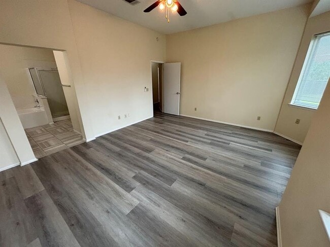 Building Photo - 10911 Grassmere Ct