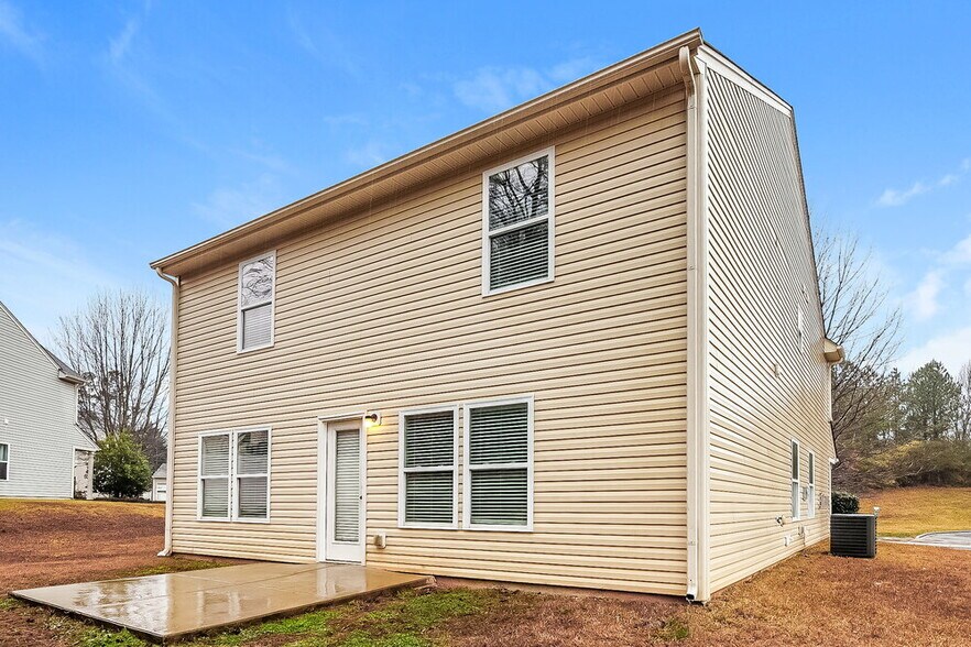 Building Photo - 9622 Fernspray Rd