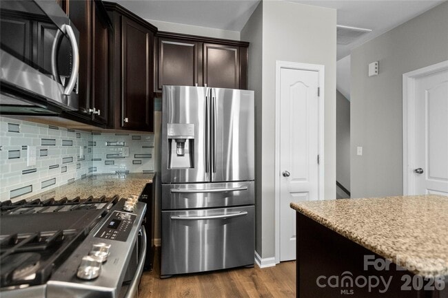 Building Photo - 19002 Lake Breeze Dr