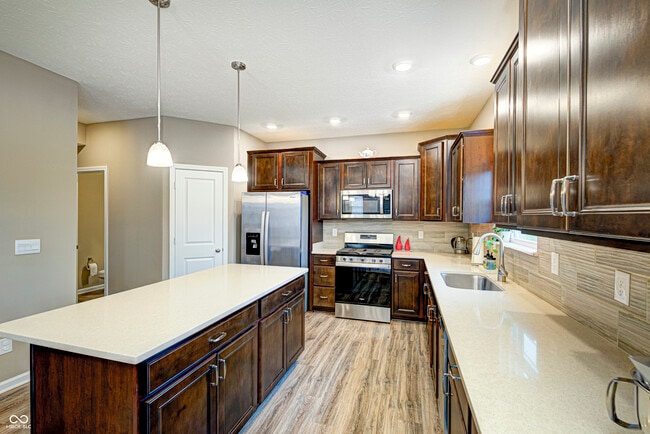 Building Photo - 1728 Gordon Dr