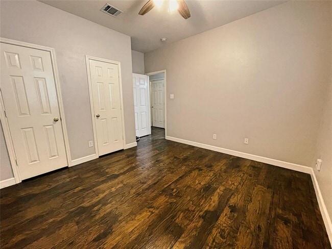 Building Photo - 2059 Carlisle Castle Dr