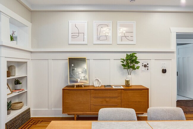 Building Photo - 1706 Warren Ave N