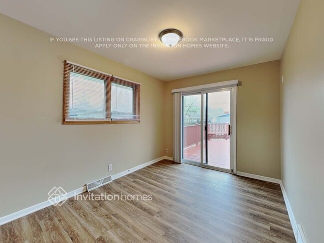 Building Photo - 21 Julie Dr