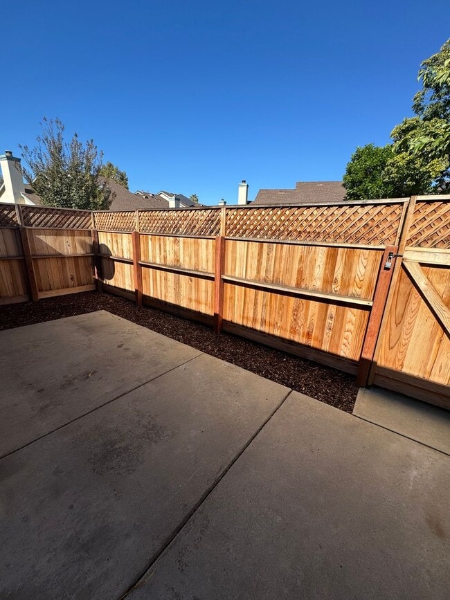 Building Photo - 2488 Turnbridge Glen