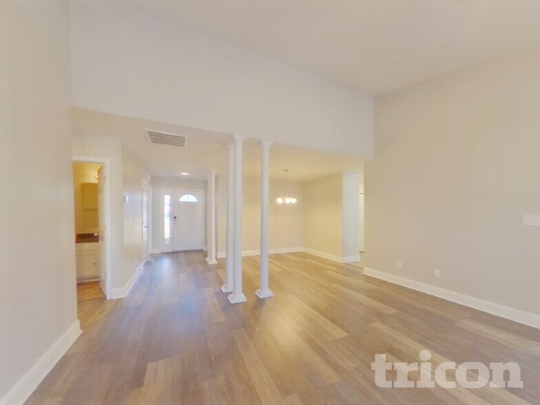 Building Photo - 2363 Wexford Way