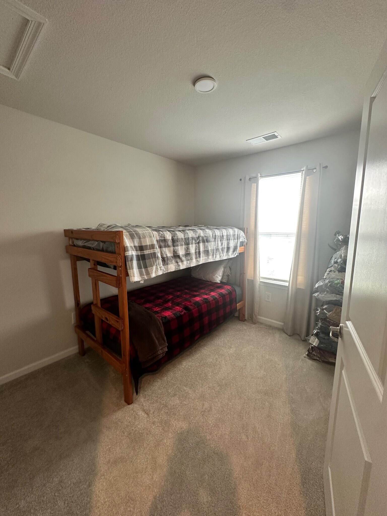 Building Photo - 4122 Riverside Dr