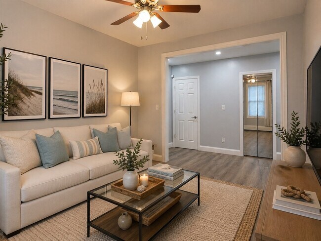 Building Photo - 74 Nightingale St