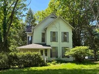 Building Photo - 4550 E Ooley Ave