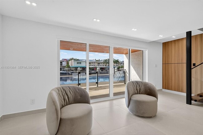 Building Photo - 3830 NE 171 St