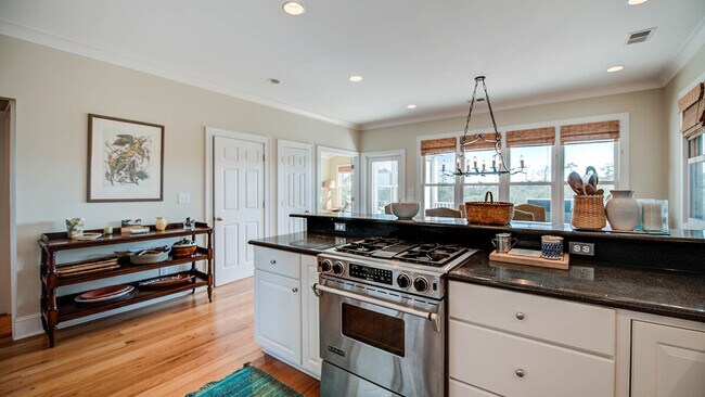 Building Photo - 15 Nautica Way