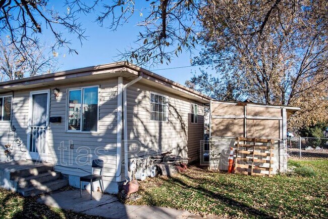 Building Photo - 891 Egbert St