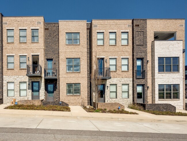 Building Photo - 740 Inspiration Blvd