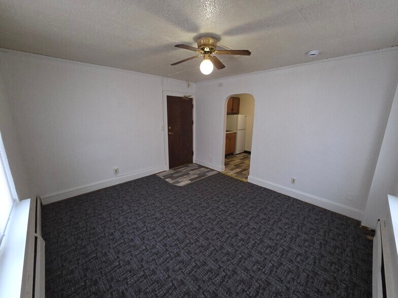 Building Photo - 1143 1st St NW