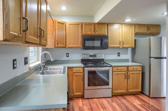 Building Photo - 1284 Hunters Ridge Dr