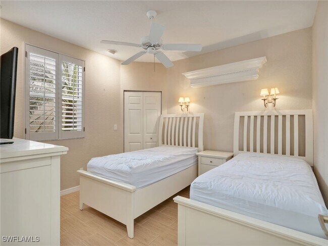 Building Photo - 9071 Las Maderas Dr