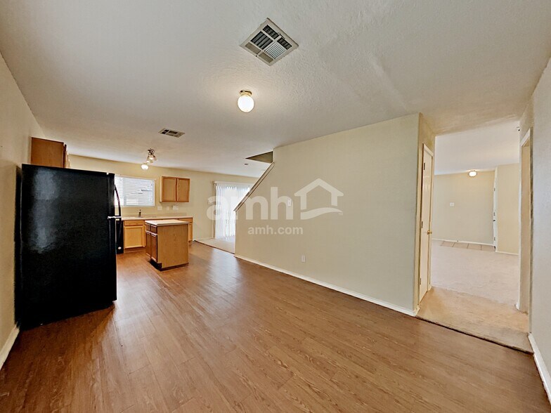 Building Photo - 6163 Brandys Farm