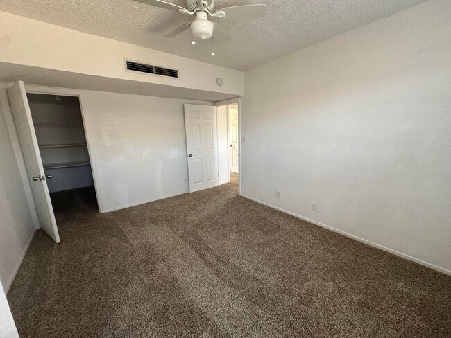 Building Photo - 417 S Richmond Rd