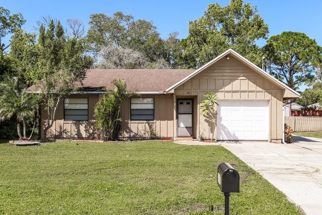 Building Photo - 167 NE Twylite Terrace