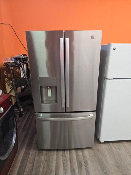 New French door refrigerator - 2112 Clarence Ave