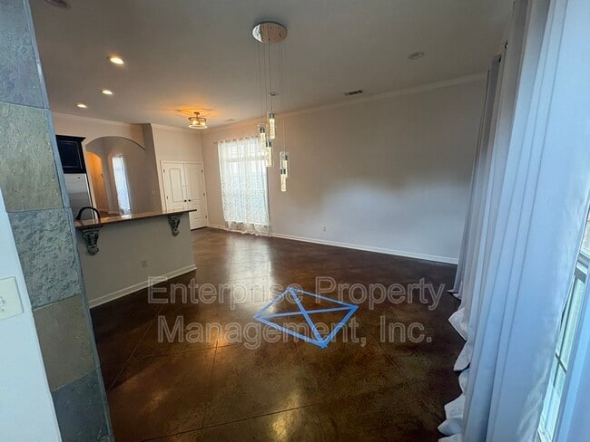 Building Photo - 886 Winter Leaf Dr