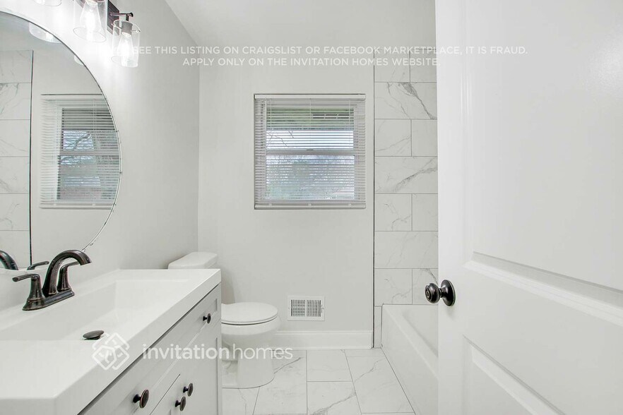 Building Photo - 8475 Estelle St