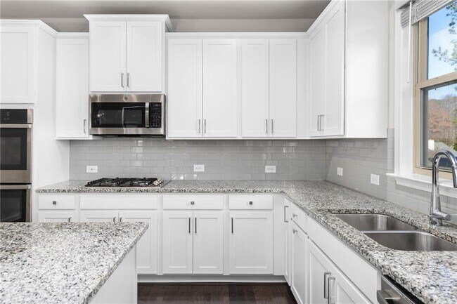 Building Photo - 4411 Claiborne Ct