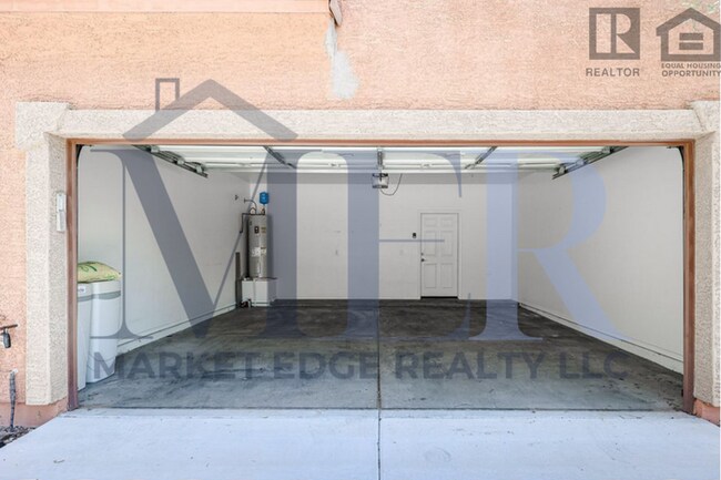 Building Photo - 3Bed/2.5Bath Condo at 35th Ave/Deer Valley...