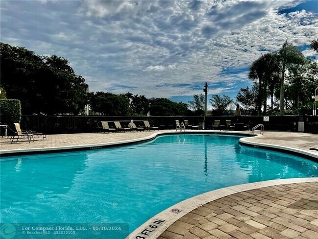 Building Photo - 5307 Buckhead Cir