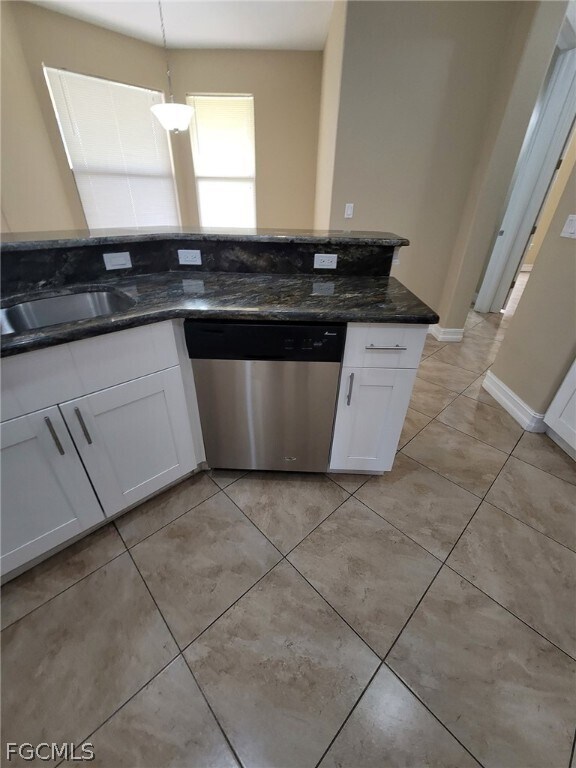 Building Photo - 704 Magnolia Ave