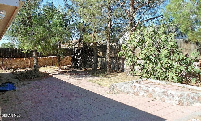 Building Photo - 7133 Imperial Ridge Dr