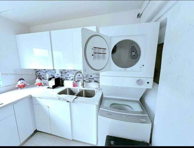 Primary Photo - 14660 SW 151st Terrace