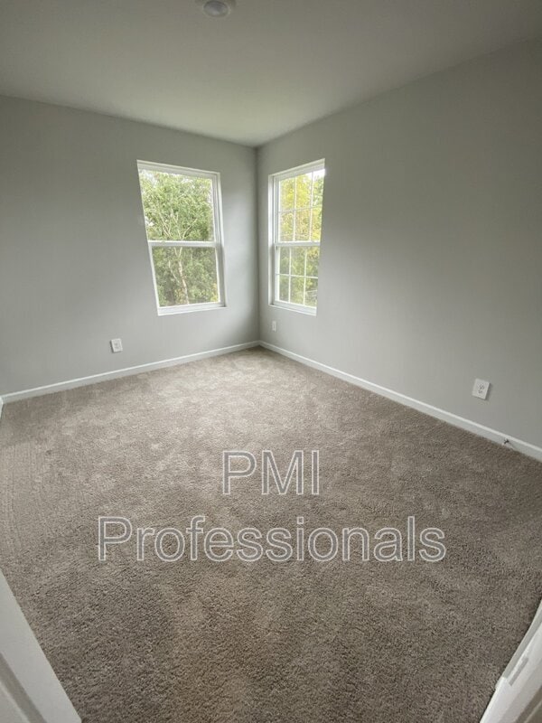Building Photo - 4140 Feetham Dr