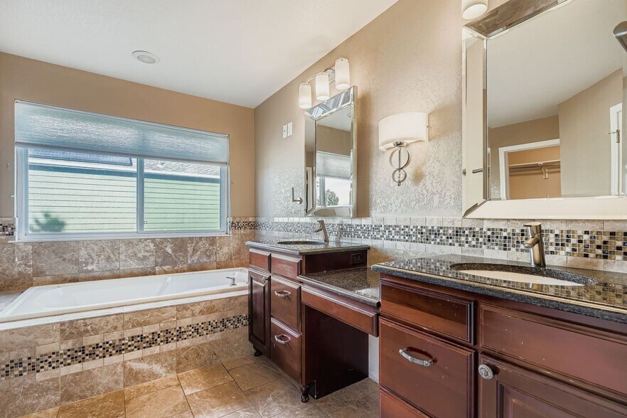 Building Photo - 5342 Desert Mountain Ct