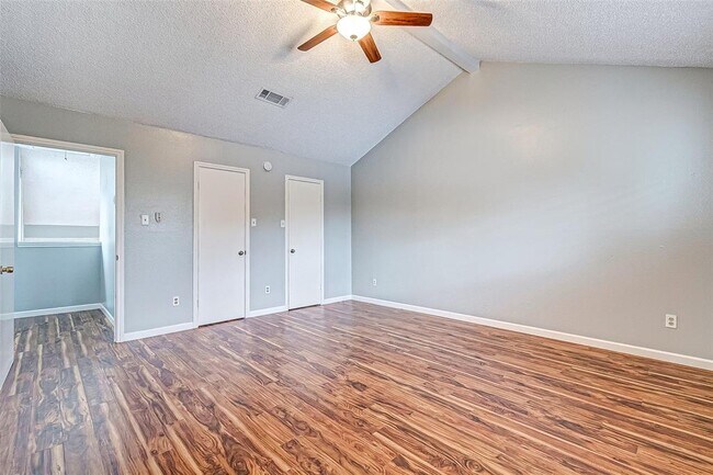 Building Photo - 7983 Kendalia Dr