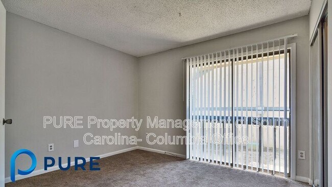Building Photo - 521 Hickory Hill Dr