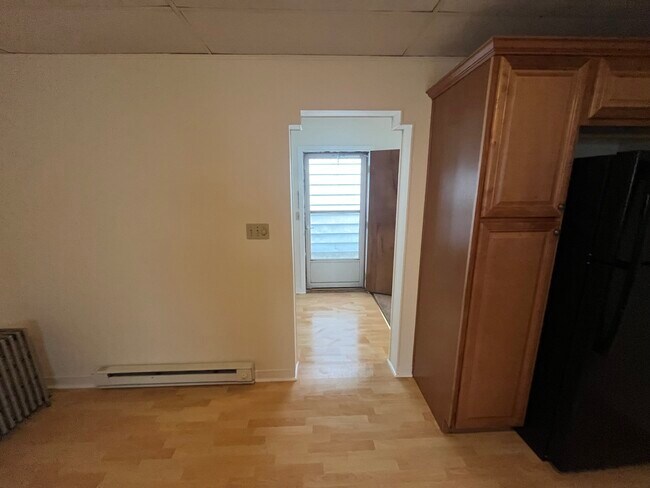 Building Photo - 420 Porter St