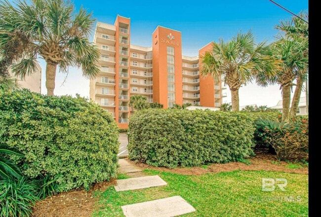 Building Photo - 1117 W Beach Blvd