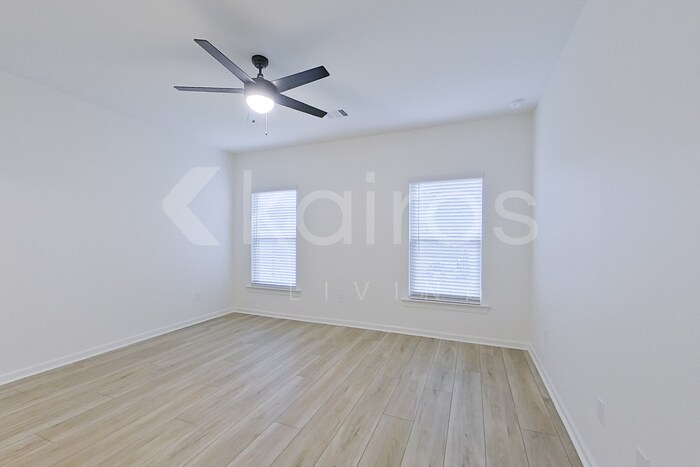 Building Photo - 119 Carencro St