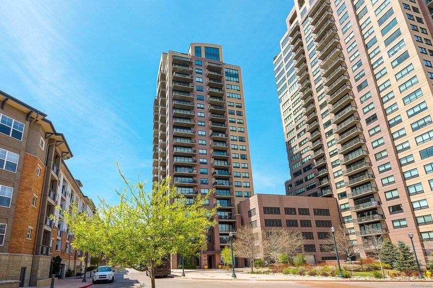 The Pinnacle - 1650 Fillmore St