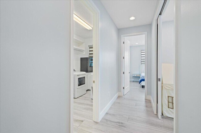 Building Photo - 15377 Green River Ct