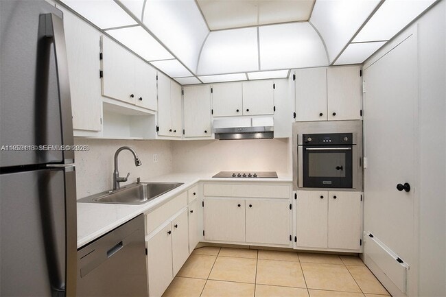 Building Photo - 400 Kings Point Dr