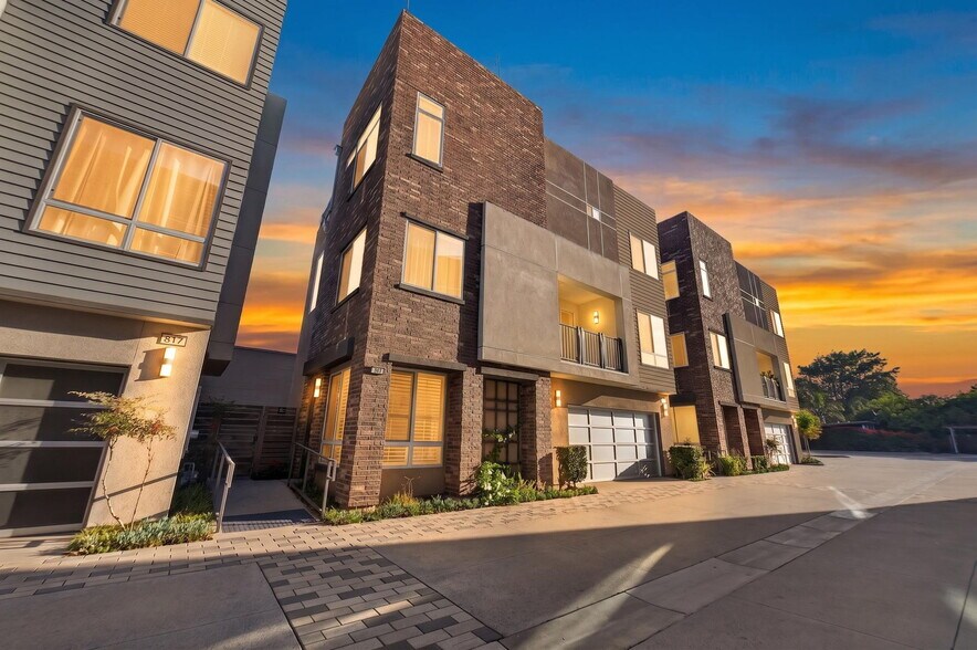 Building Photo - 821 Brickyard Ln