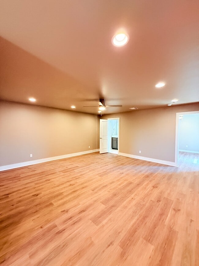 Building Photo - 516 Nabi Dr