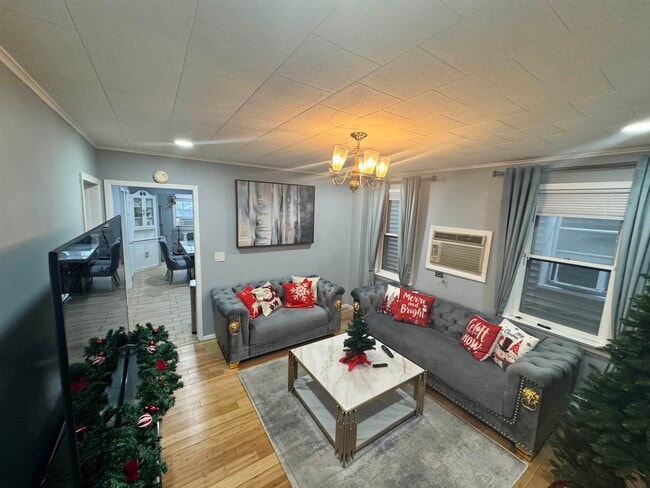 Building Photo - 460 Ave E